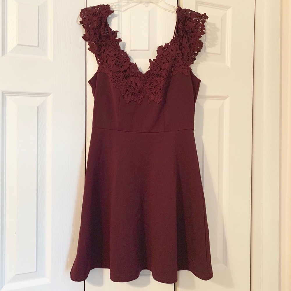 Deep wine midi dress with lace sleeves